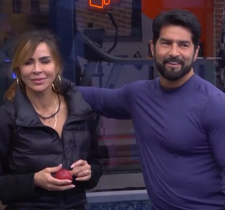 Aylin Mujica y Arturo Carmona