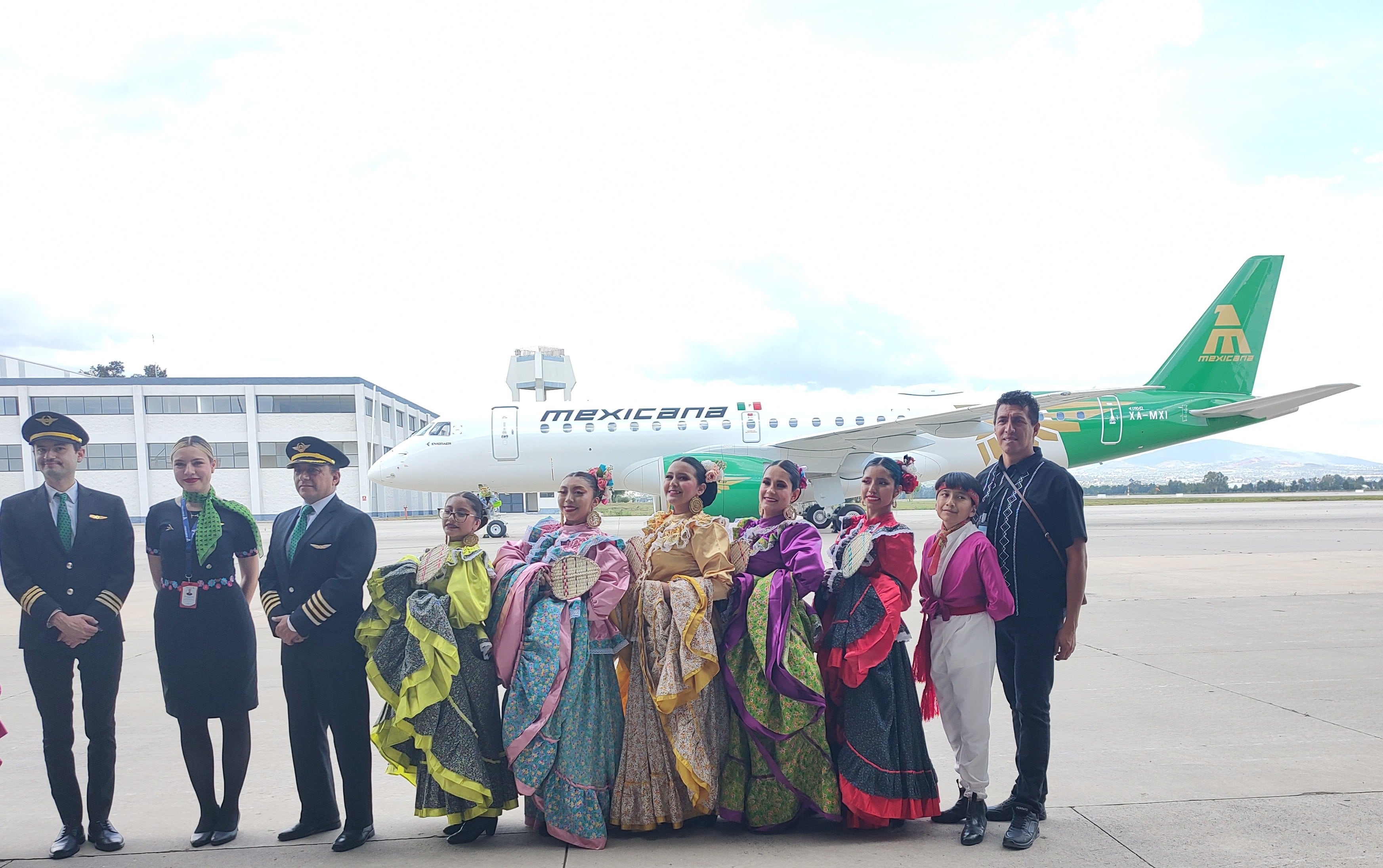Mexicana de Aviación recibe su aeronave número 9 de la fabricante brasileña Embraer