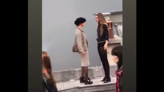 El glamour se terminó cuando Gigi Hadid se enfrentó con una mujer que se metió al desfile.