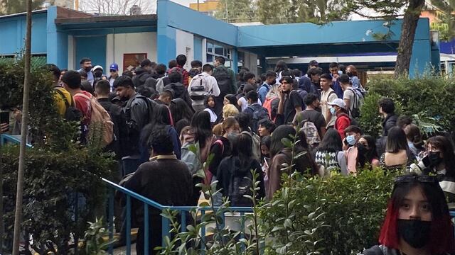 Ataque de porros en el CCH Naucalpan