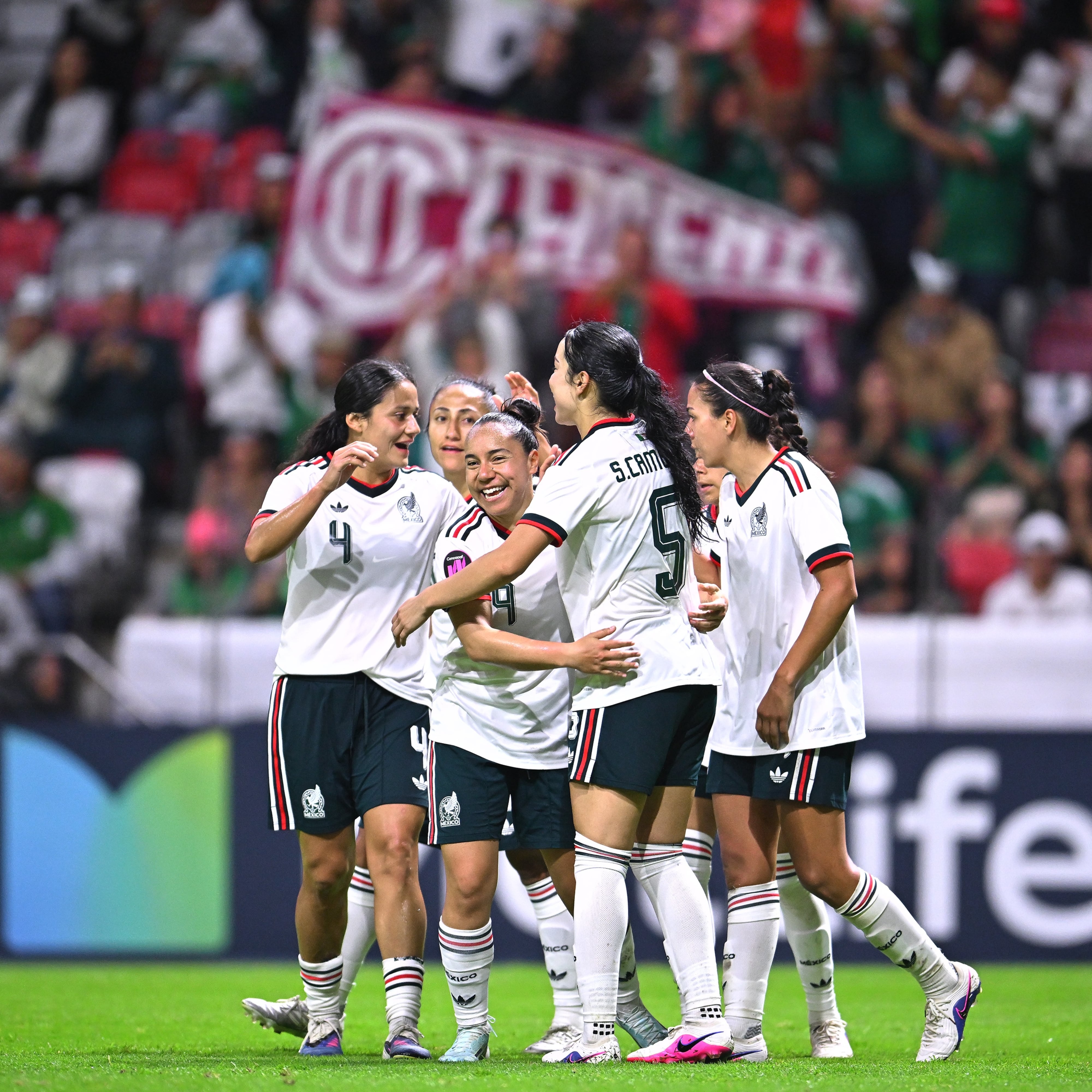 México golea a Puerto Rico y avanza rumbo al Mundial 2027