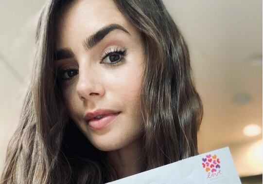 Lily Collins protagonizará la película live-action de Polly Pocket