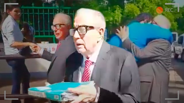 Rubén Rocha Moya es recibido en Sinaloa por madres buscadoras.