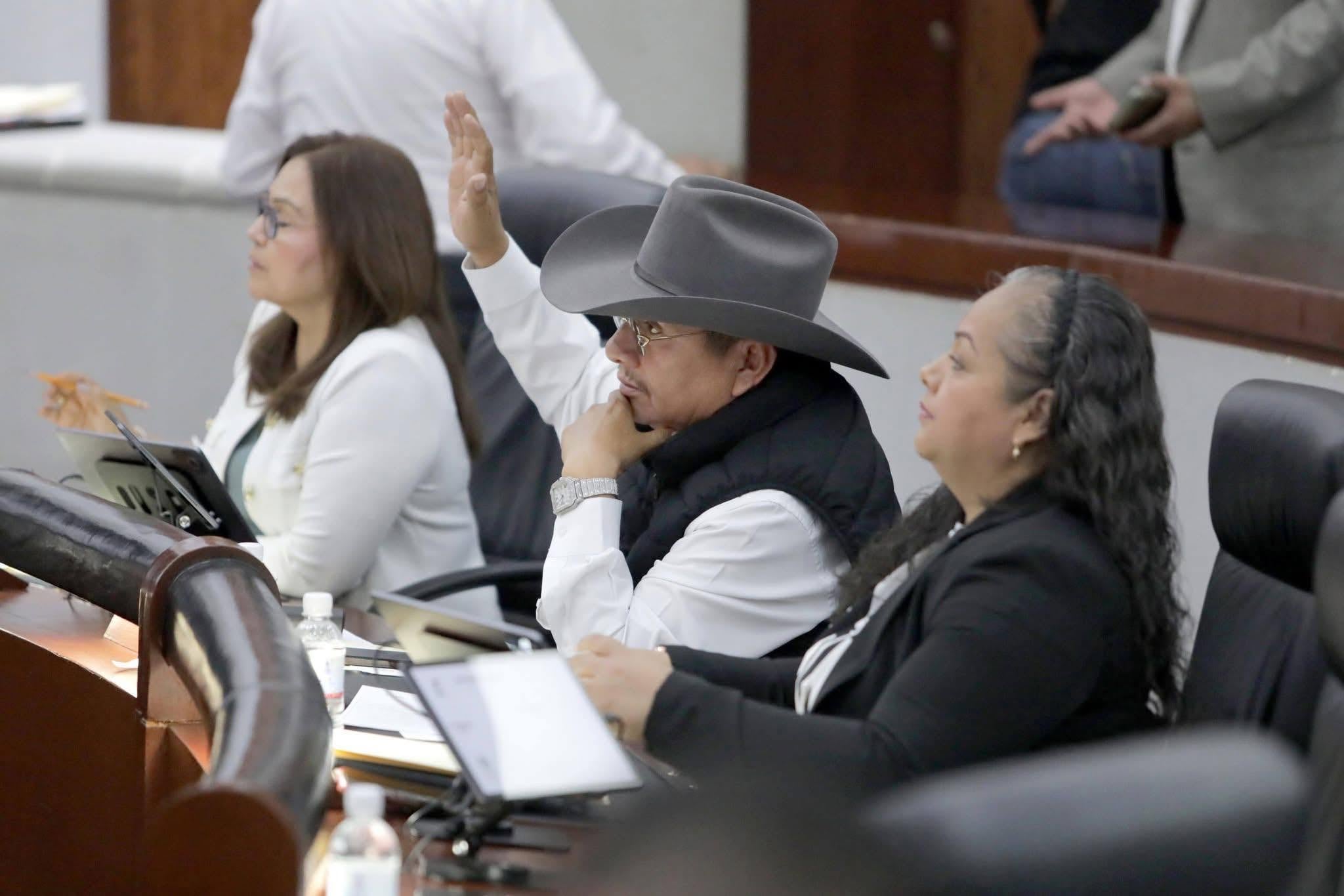 Exhiben a Tomás Zavala por usar un costoso reloj Cartier