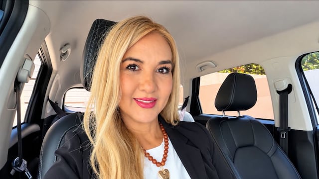 Difunden video de Meli Espinoza, aspirante de Morena en Tijuana, recibiendo masaje en su oficina