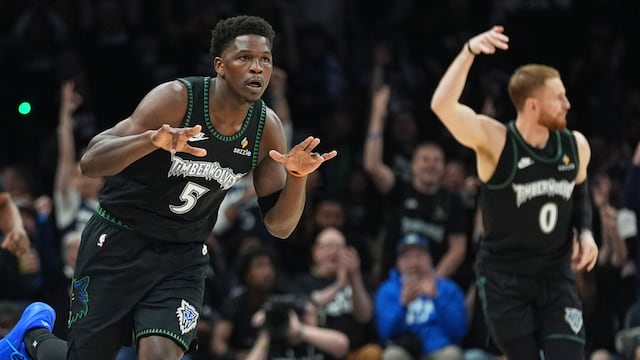Timberwolves vencen a Nuggets y ponen 3-1 la serie en la NBA