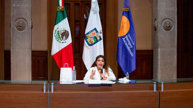 Amalia Becerra Aquino.