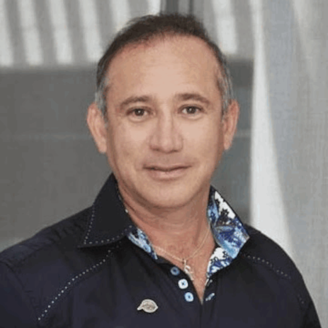 ¿Quién es el dueño de Dolphin Discovery? Operador de parques marinos