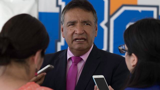 Secretario de Educación advierte a interinos