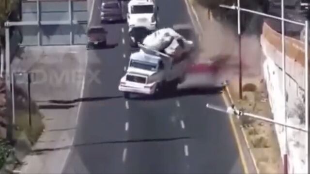 Camión de basura chocó en Texcoco