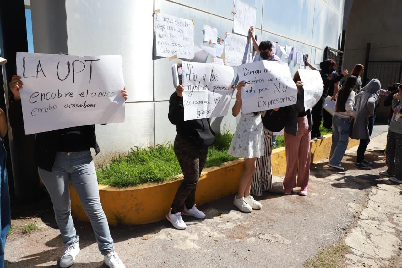 Dan de baja a Manuel, alumno que golpeó a maestro y así respondieron los estudiantes