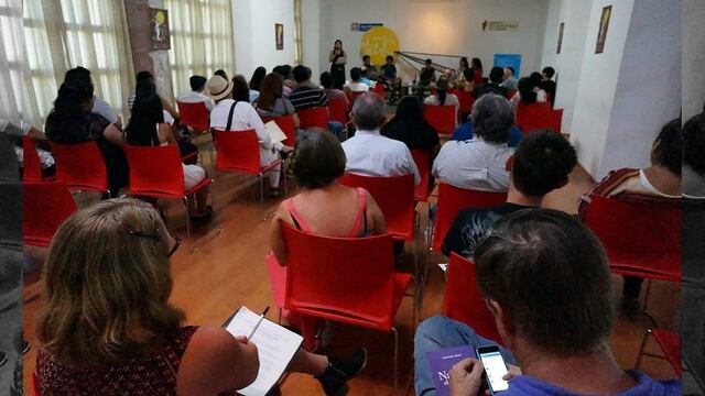 Llevan poesía de Uberto Stabile, oriundo de Valencia, España, a internas de reclusorio de BCS.