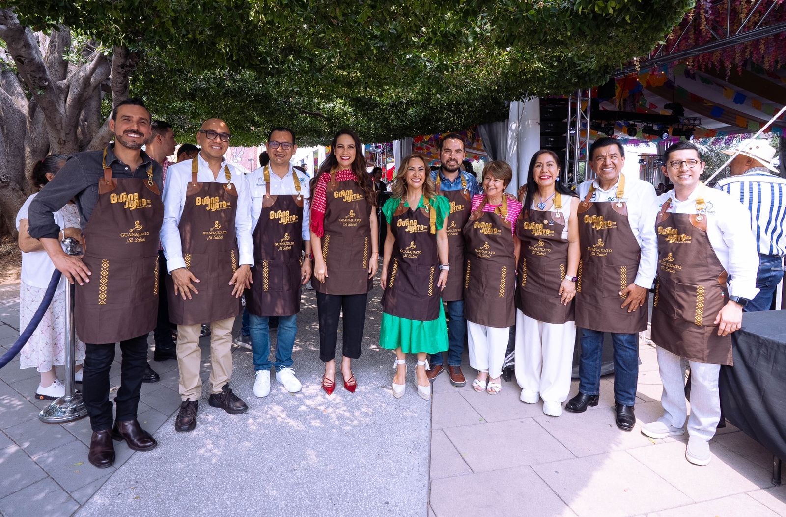 Libia Dennise reconoce legado culinario en Encuentro de Cocina Tradicional.
