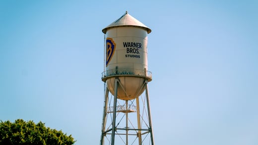 ¿Quién comprará Warner Bros.? Así van las ofertas de Netflix, Paramount y Comcast