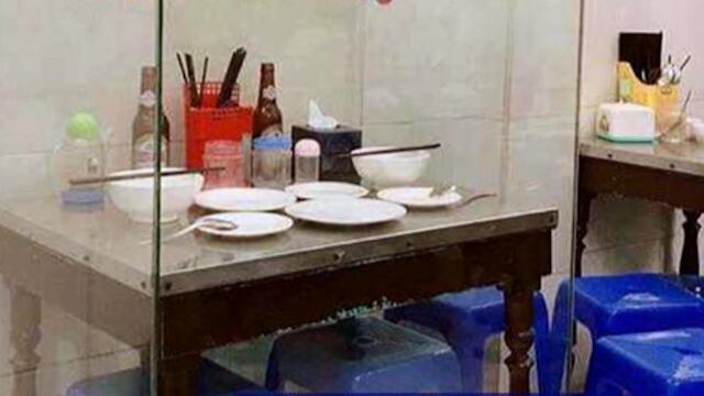 Mesa donde comió Obama en Vietnam