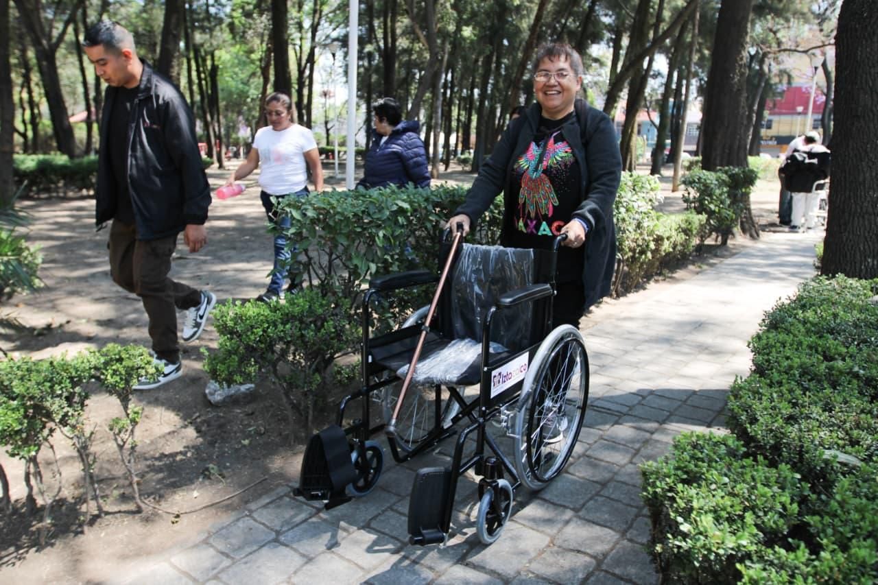 Gobierno de Iztacalco fortalece apoyo a grupos vulnerables con programas sociales