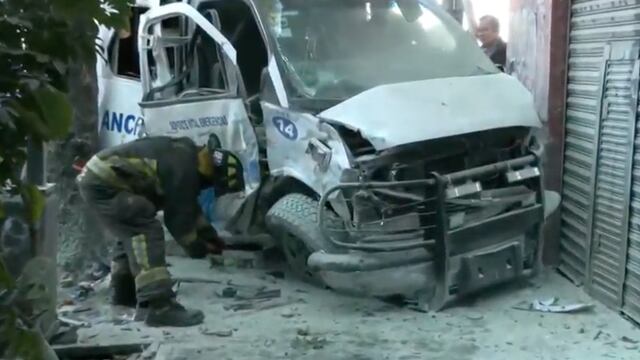 Choque de ambulancias en la Roma Norte
