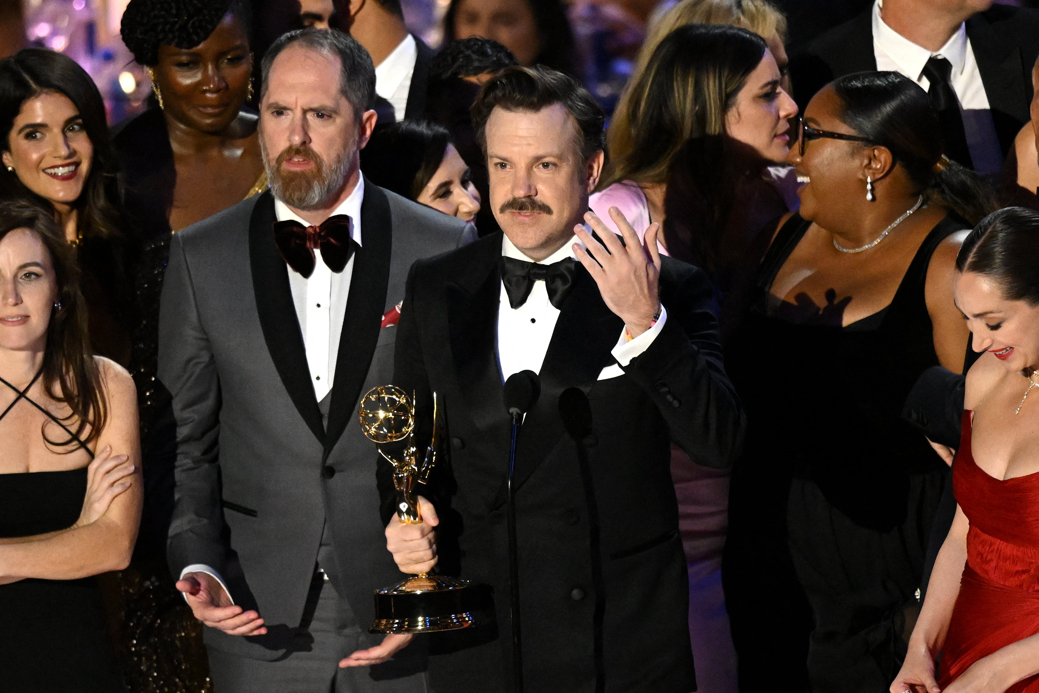 Elenco de Ted Lasso en los Emmys 2022