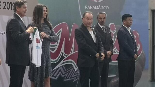 Guevara encabezó la ceremonia en las instalaciones del CNAR.