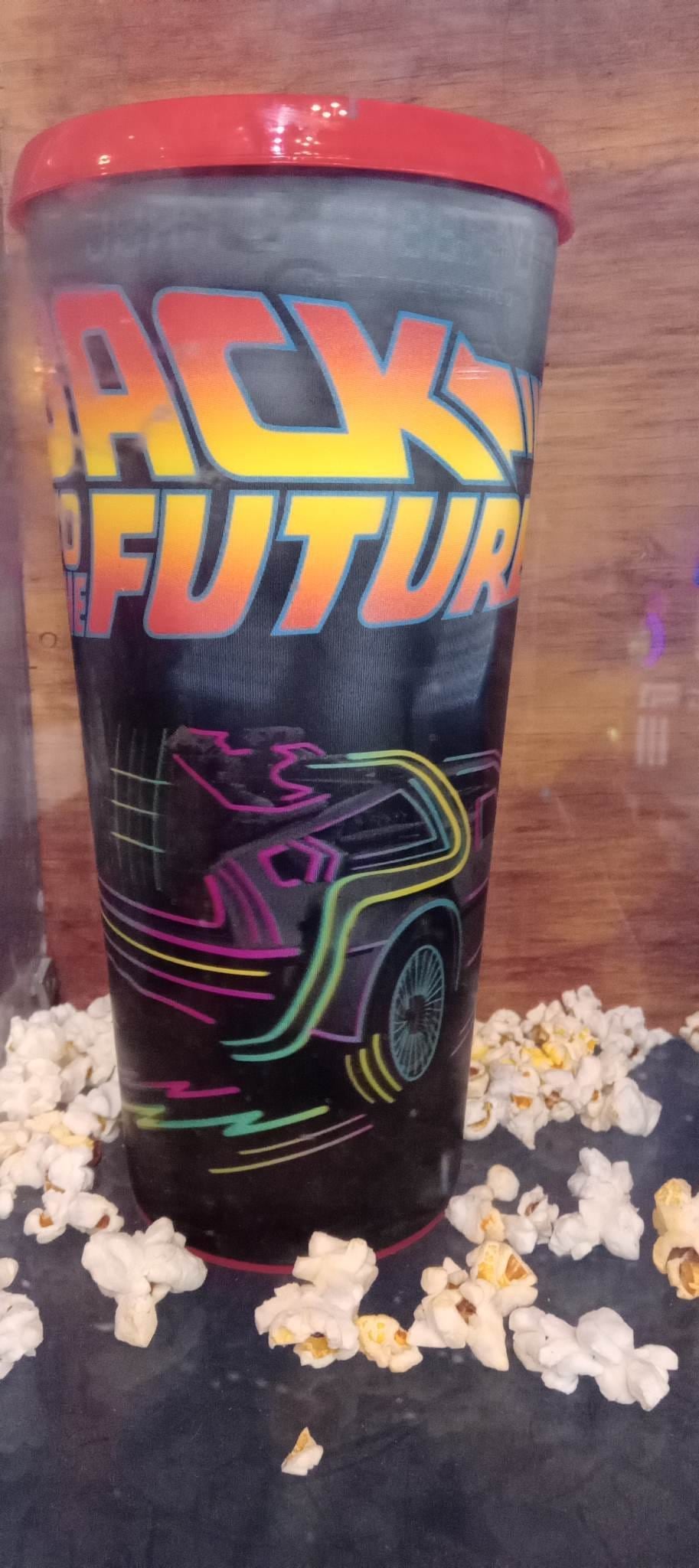 Vasos coleccionables Volver al Futuro en Cinemex