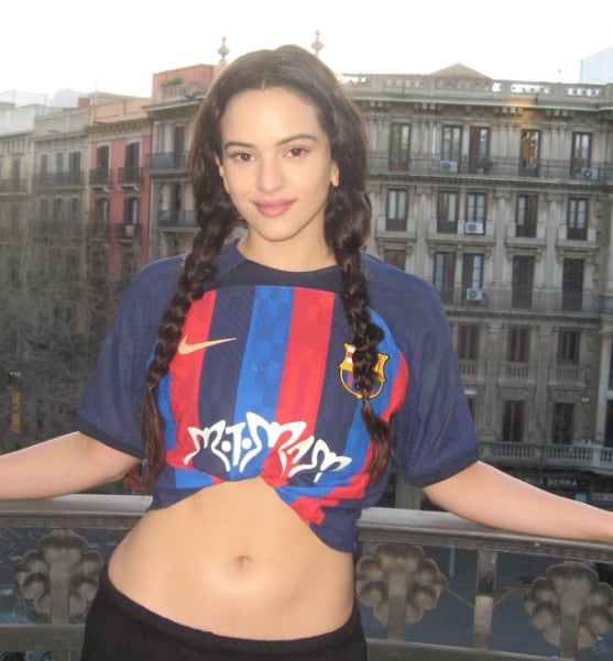 Jersey de FC Barcelona con logo Motomami de Rosalía