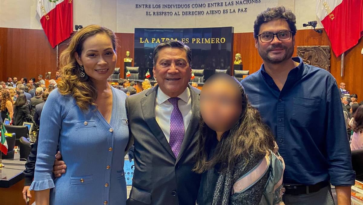 Óscar Cantón Zetina y sus hijos