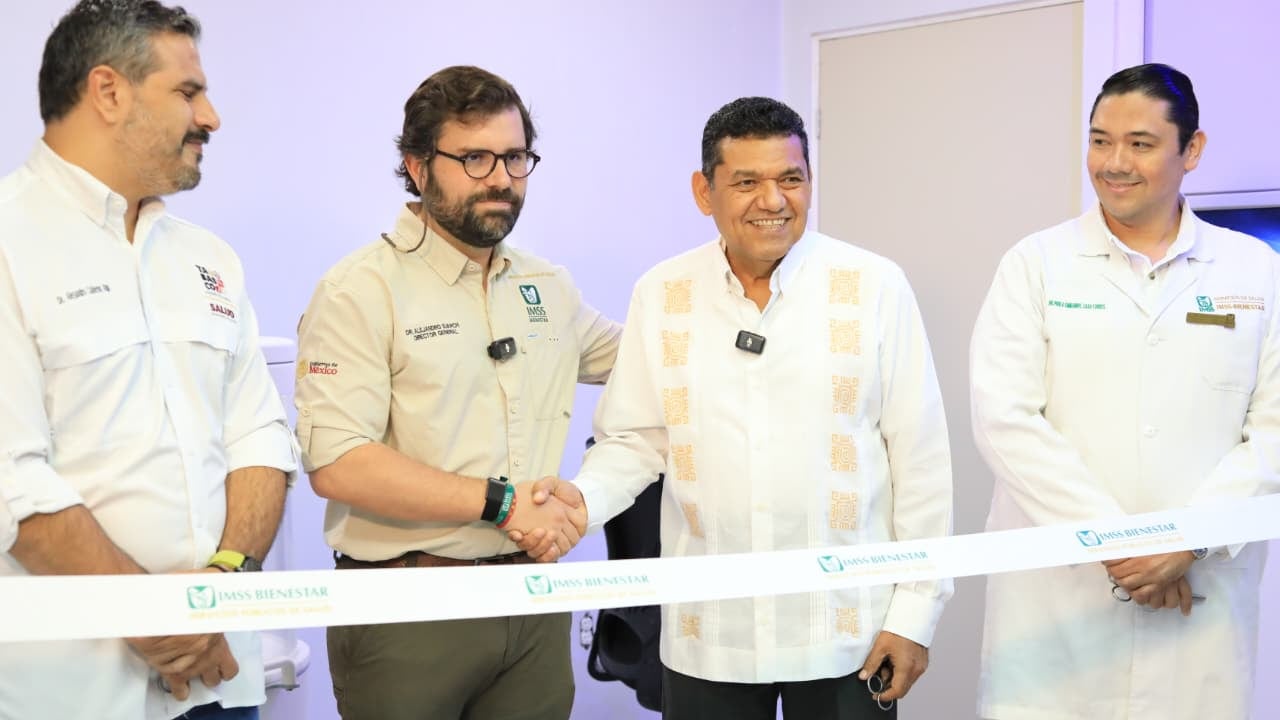 Javier May pone en operación acelerador lineal para pacientes con cáncer en Tabasco