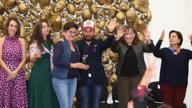 Victor Hugo Romo de Vivar Guerra. Reconoce a las mujeres.