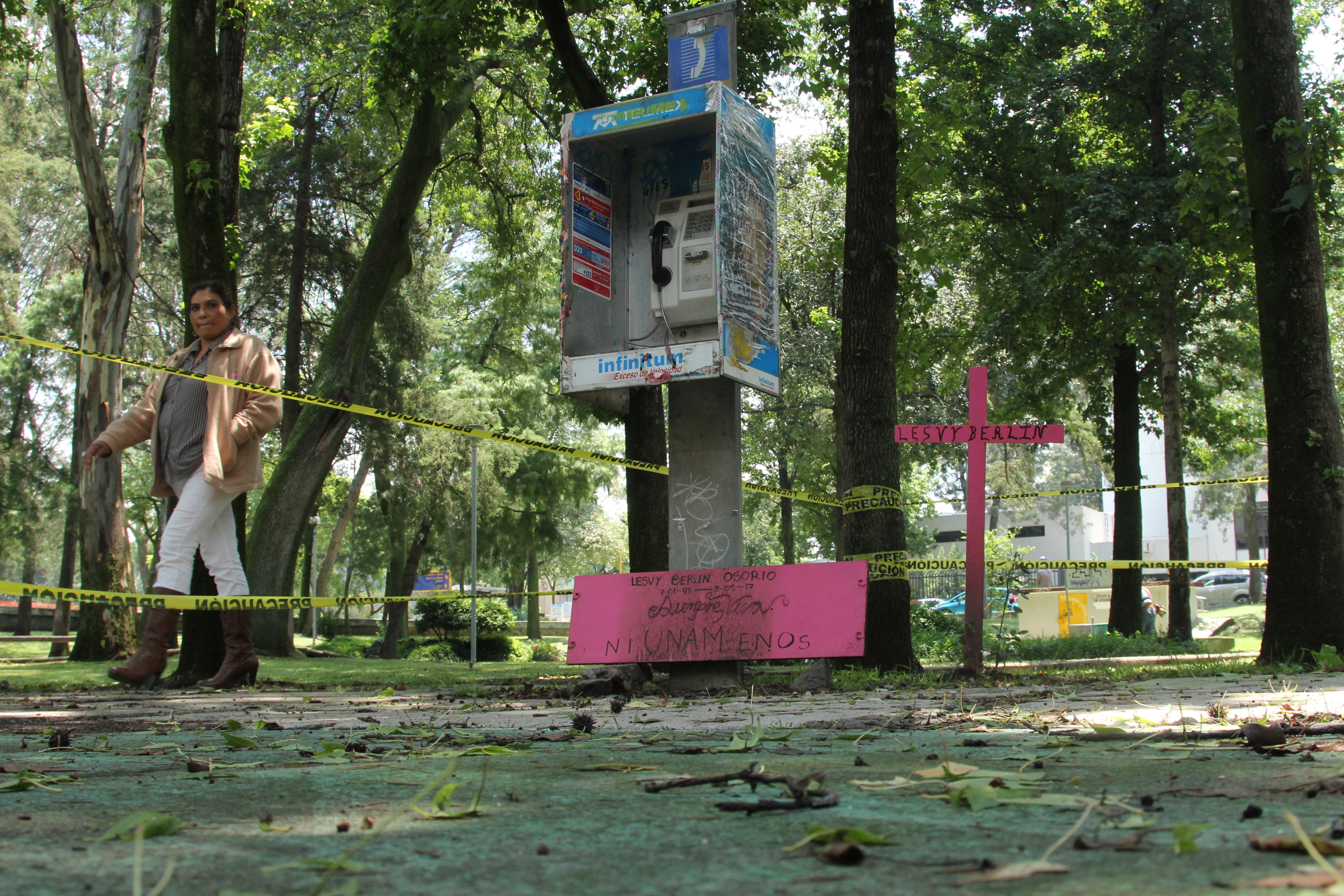 Caseta telefónica de la UNAM acordonada en julio de 2017
