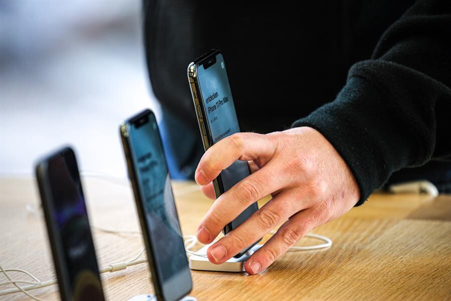 iPhone 9
