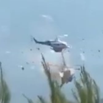 Dos muertos tras choque de helicópteros que combatían incendio en Grecia
