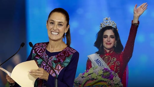 “Es un ejemplo porque levanta la voz”: Sheinbaum felicita a Fátima Bosch tras coronarse Miss Universo 2025