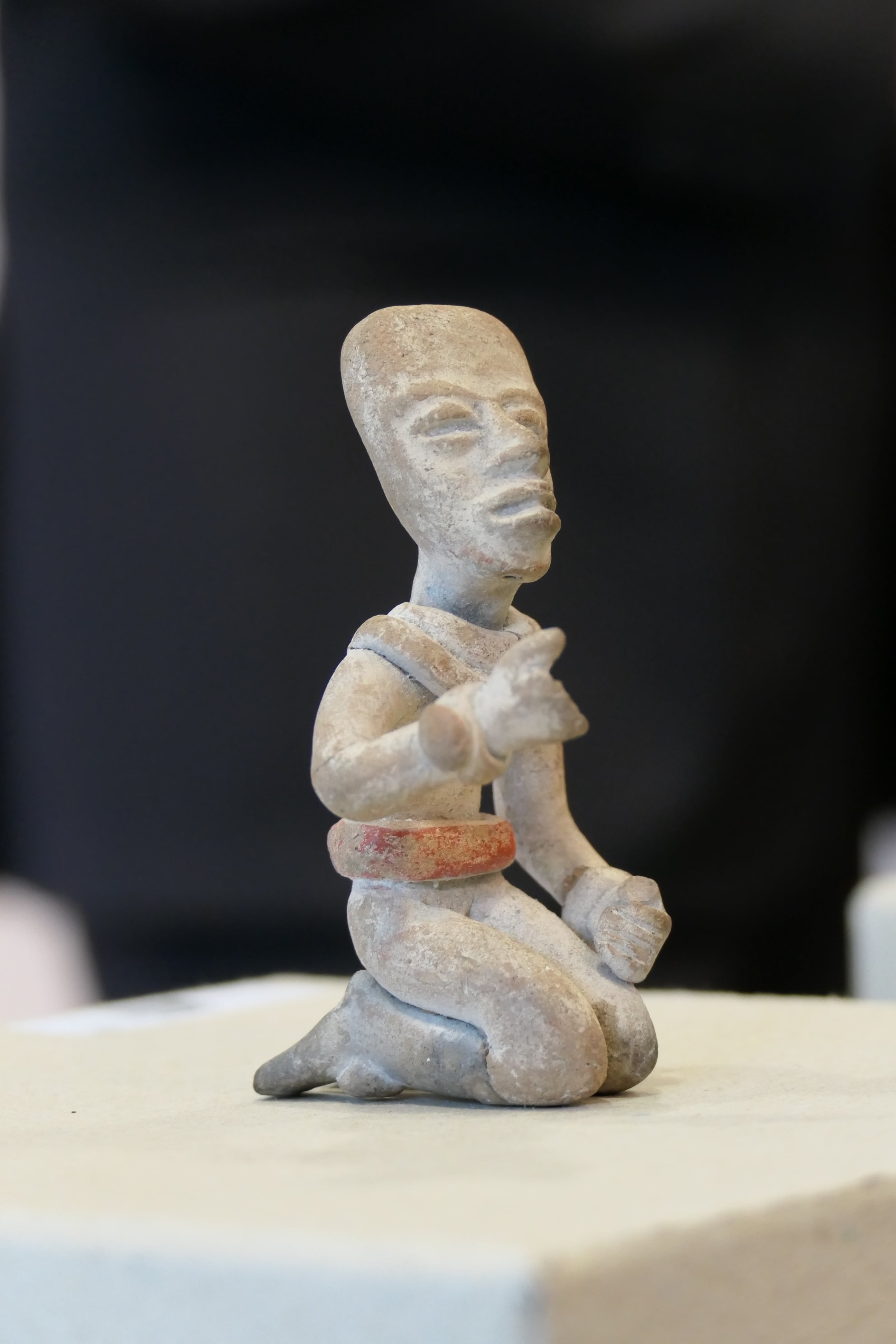 Alemania devuelve a México y Guatemala objetos y esculturas mayas que estaban ocultos en un sótano