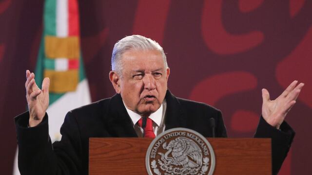 AMLO reacciona ante columna de Carlos Loret de Mola