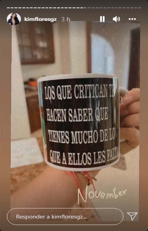 Kimberly Flores, taza