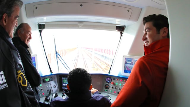 Samuel García inaugura restauración de la Línea 2 del Metrorrey