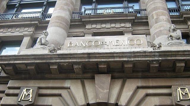 Banxico. Jugosas pensiones. Foto/Internet