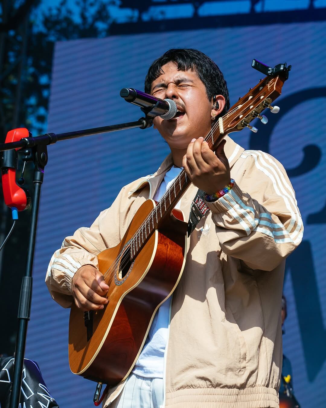 VIDEO: Macario Martínez no solo se aventó Sueña Lindo en Tecate Pal Norte 2025