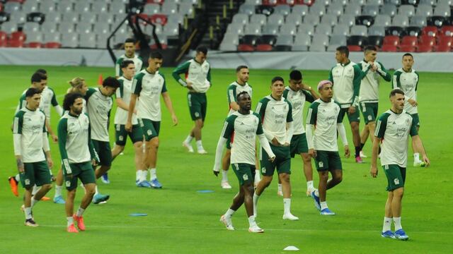 La selección mexicana entrena esta tarde en la cancha del Estadio Azteca previo a su encuentro con la selección de Honduras