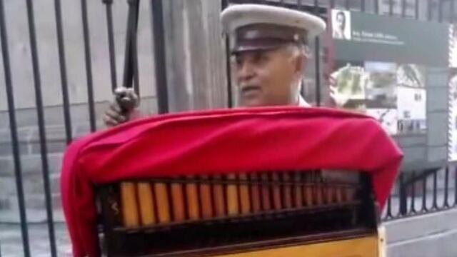 Por 70 años, Odilón Jardines Zarco fue organillero en la Catedral Metropolitana de la CDMX