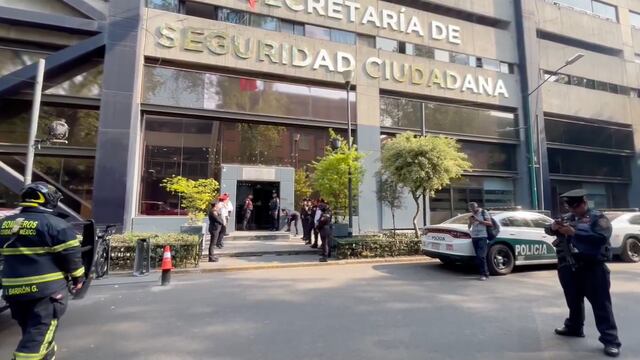 Desalojan edificio de la SSC CDMX por olor a gas