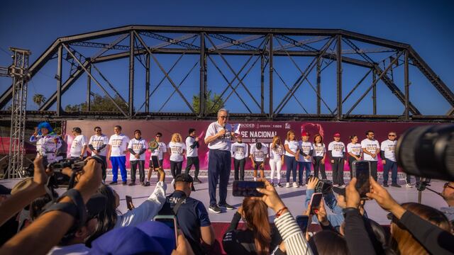 Rubén Rocha Moya en la Clase Nacional de Boxeo