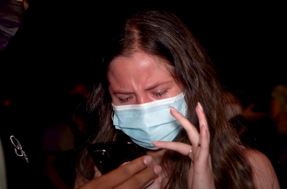 Novio infiel queda al descubierto