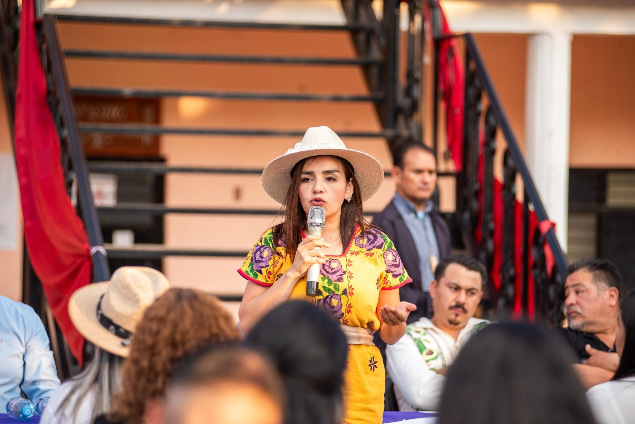 Grecia Quiroz inaugura farmacia gratuita en Michoacán