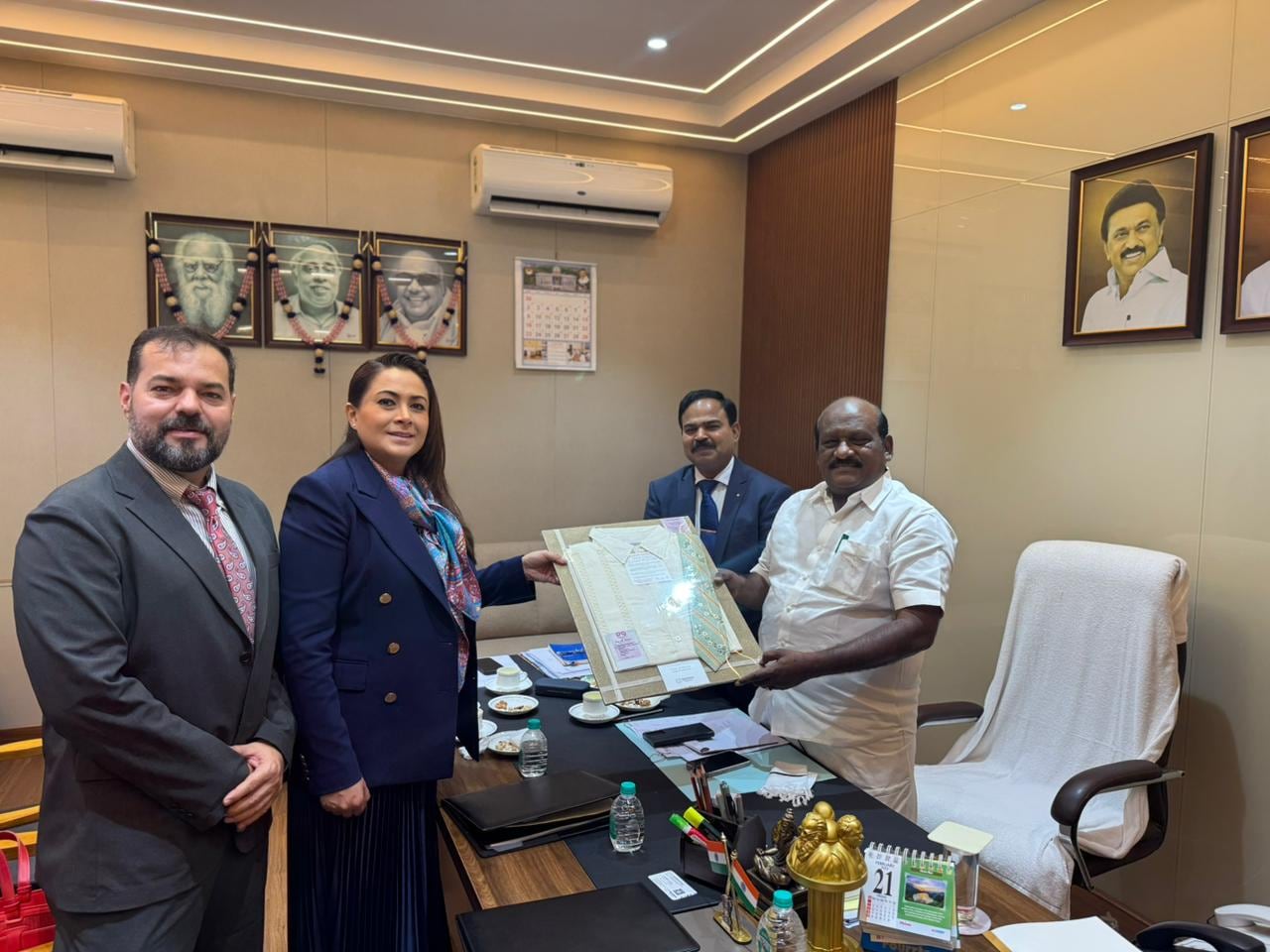 Tere Jiménez impulsa alianzas en India para atraer inversión.