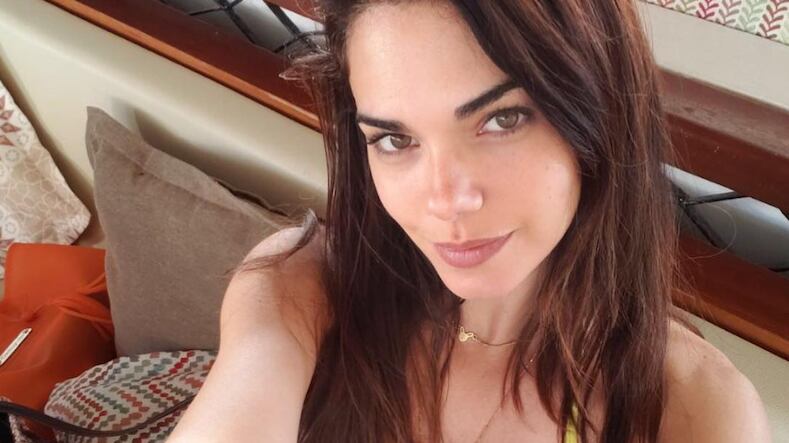 Livia Brito exhibe a su novio en ropa interior