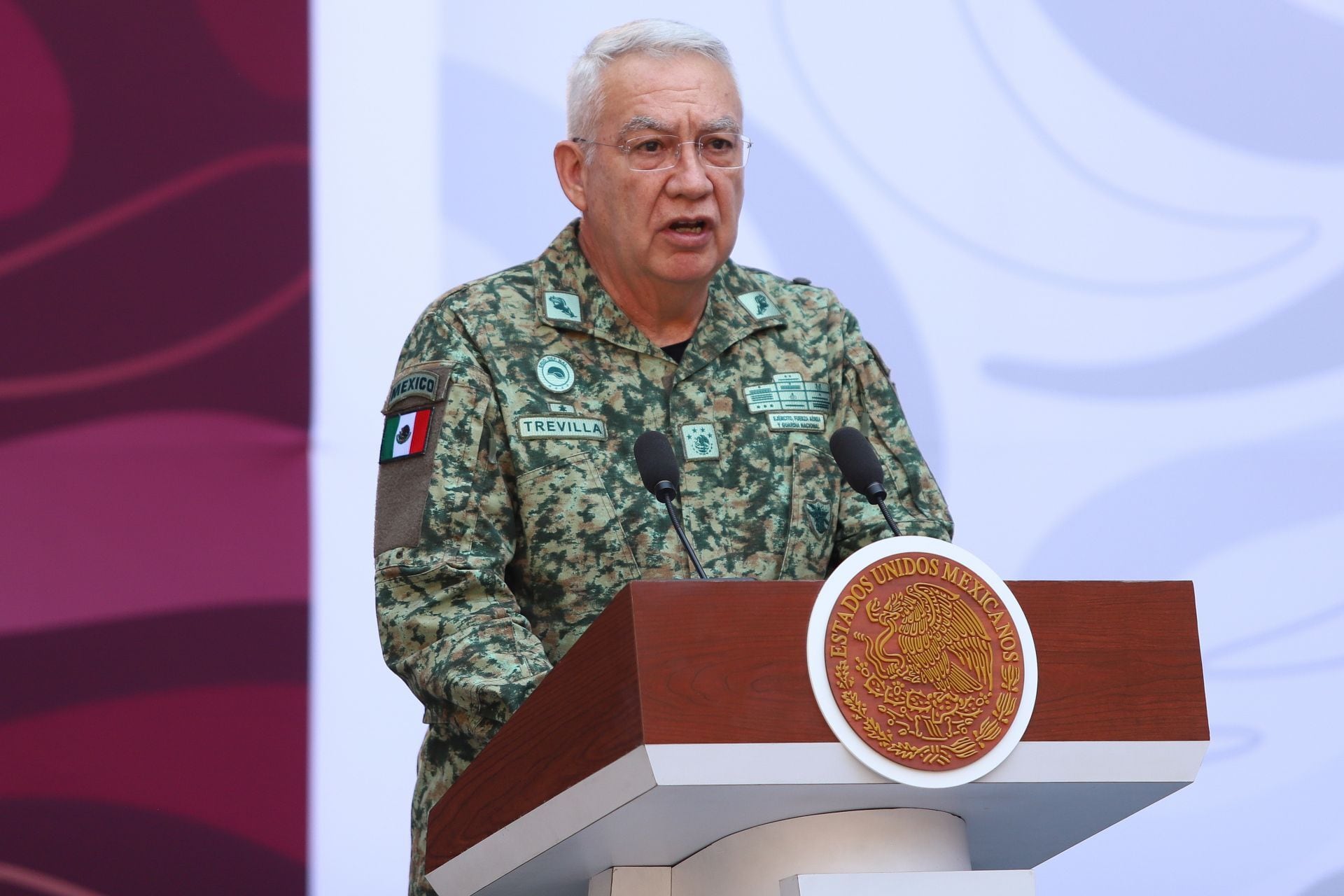 Ricardo Trevilla Trejo, secretario de la Defensa Nacional.