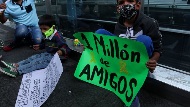 Protesta de padres de niños con cáncer en 2020