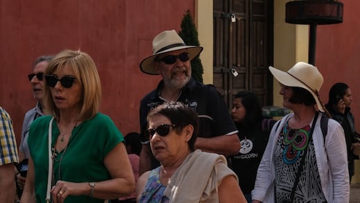 Viajar al extranjero con niños costará más por cambios en la Ley Federal de Derechos