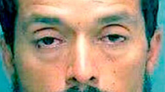 Claudio Salazar, detenido por amenazar con iniciar un tiroteo contra los clientes de un centro comercial frecuentado por mexicanos.